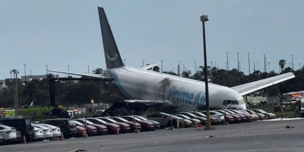 pelo-menos-5-pessoas-morrem-em-acidente-com-aviao-de-carga-em-miami