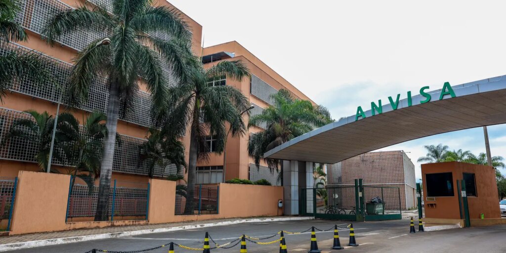 Anvisa alerta para venda irregular de tirzepatida em pó na internet