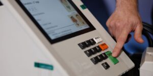 eleicoes-2026:-saiba-em-quantos-candidatos-votar-e-a-ordem-de-votacao