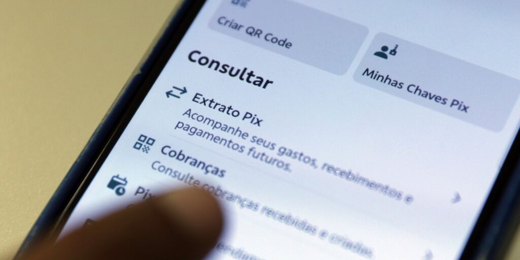 Número de transações com Pix caem 10% após proibição de bets
