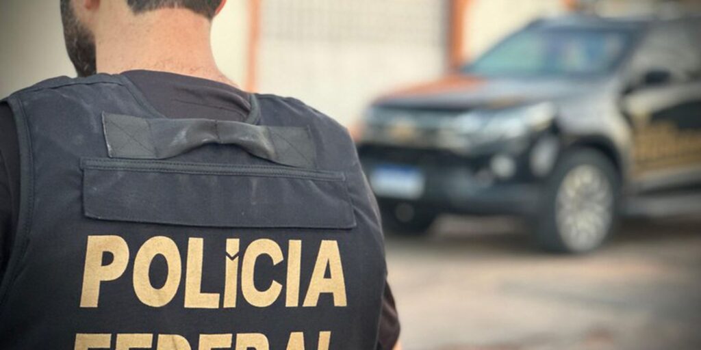 PF investiga uso de broches com câmera para gravar votos