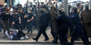 adolescentes-franceses-fazem-mais-um-dia-de-protestos-sobre-escolas