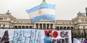 milei-lanca-plano-para-demitir-21-mil-servidores-na-argentina