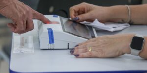 horario-de-votacao-ampliado-sera-apenas-onde-urnas-nao-foram-fechadas