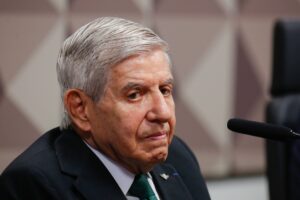 moraes-autoriza-heleno-a-fazer-tratamento-por-ondas-de-choque
